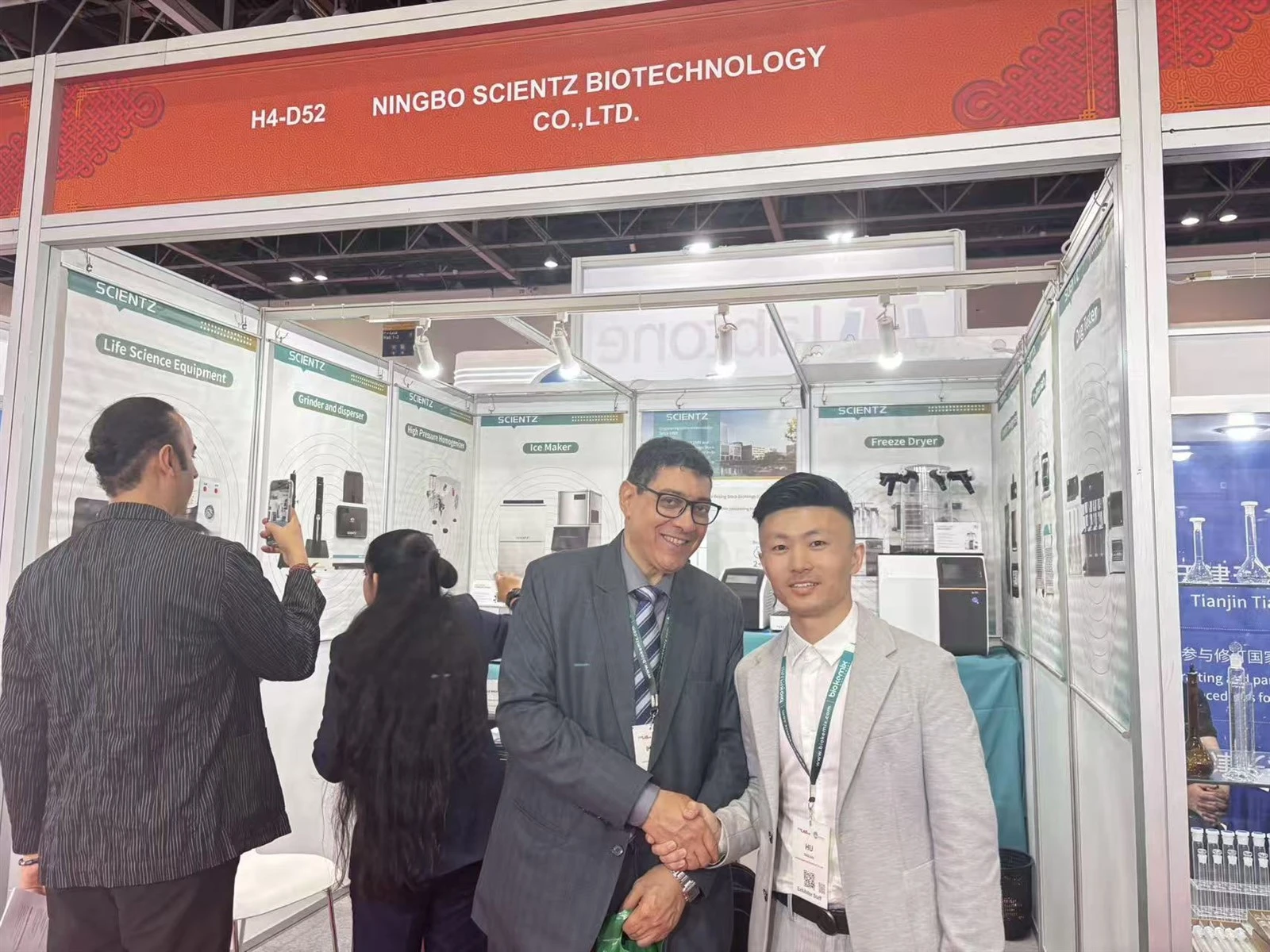 Exhibited at the premier ARABLAB in Dubai, reaching a global audience in the Middle East. Exhibited at the premier ARABLAB in Dubai, reaching a global audience in the Middle East.