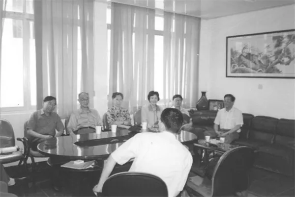 The President of the Academy of Military Medical Sciences and his delegation visited Scientz Research Institute of Science and Technology.